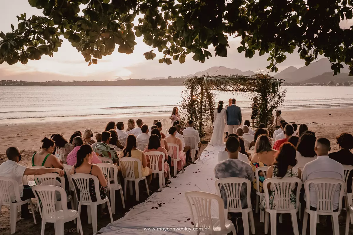 Casamento na praia de Guarapari de Yasmin e Rony