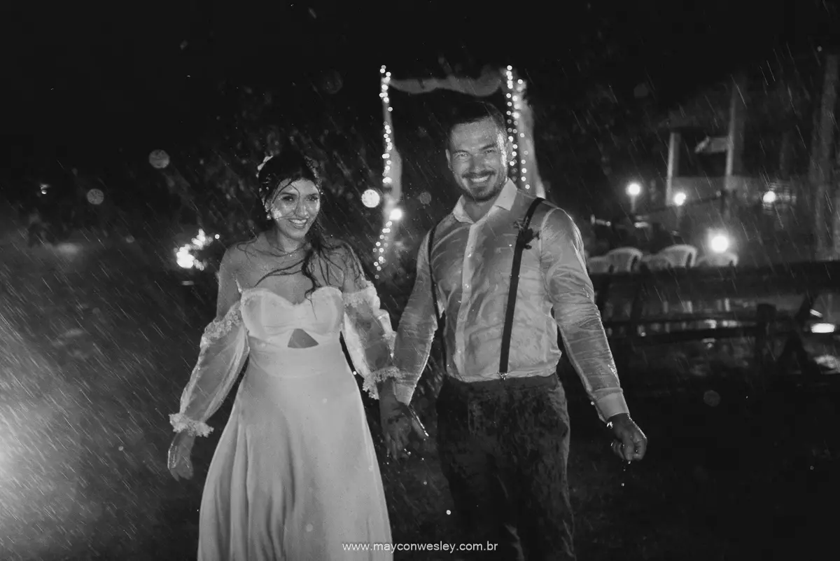 Cerimônia de Casamento, Genaine e Antony, interior de Guarapari, com chuva.